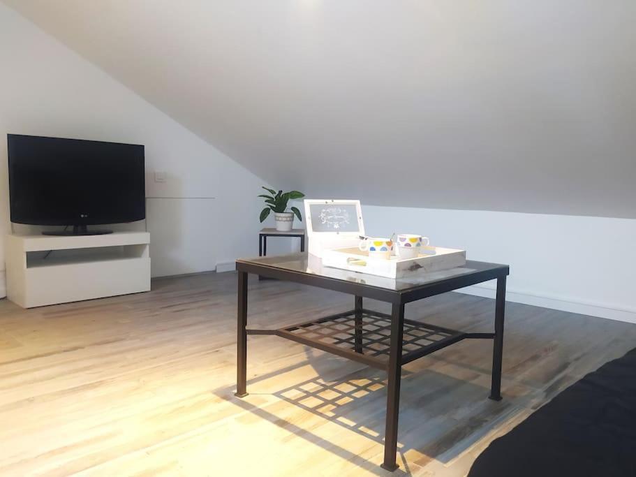 Suite Mansardee Independante, 25Min Lyon-Villefranche Chazay-d'Azergues Buitenkant foto